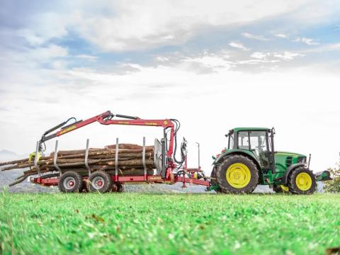 TAJFUN erdészeti kiközelítőkocsik - ROYAL TRAKTOR TAJFUN erdészeti kiközelítőkocsik - ROYAL TRAKTOR