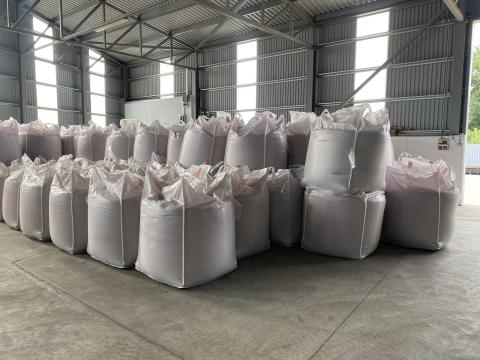 Mv Nádor, Mv Nemere, Mv Ménrót II. fokú fémzárolt búza vetőmag eladó Mv Nádor, Mv Nemere, Mv Ménrót II. fokú fémzárolt búza vetőmag eladó