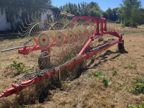 Új Enorossi RT 13 rendsodró eladó Új Enorossi RT 13 rendsodró eladó