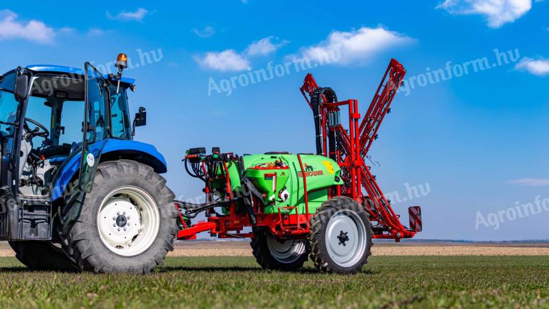 KRUKOWIAK APOLLO vontatott szántóföldi permetező - ROYAL TRAKTOR