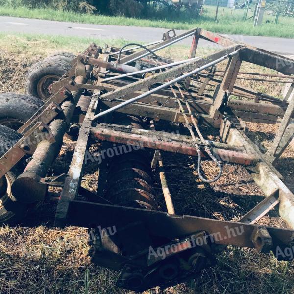 Gyűrűshenger, vontatott, 4,6 m-ről 7,2 m-re bővíthető, minden tartozékkal