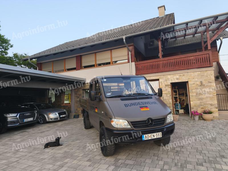 Német katonai Bundeswehr Mercedes Sprinter platós 4x4 terepjáró eladó