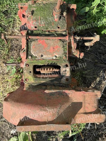 Eladó Mtz 80-82-es darázsderék