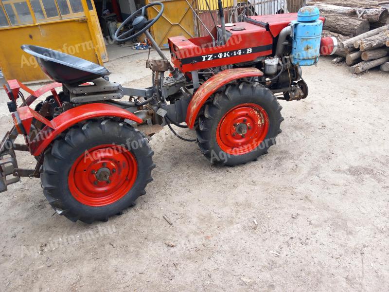 Kerti traktor TZ4K MT8 mezőgazdasági gép keresek