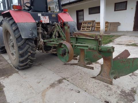 3 fejes román eke 3 fejes román eke