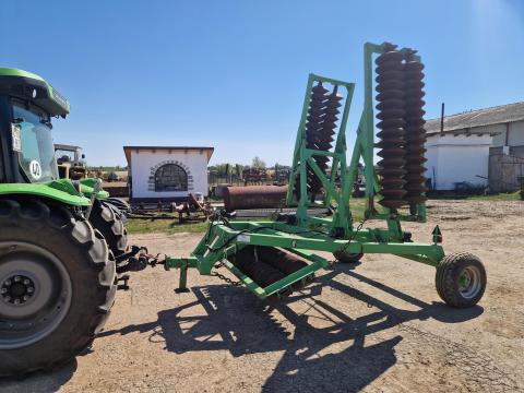 Hidraulikusan összecsukható gyűrűs henger eladó – 6 méter munkaszélesség Hidraulikusan összecsukható gyűrűs henger eladó – 6 méter munkaszélesség