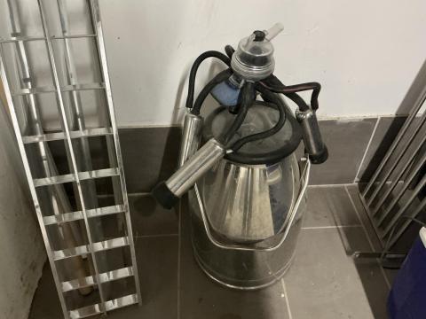 Tehén mobil fejő gép Tehén mobil fejő gép