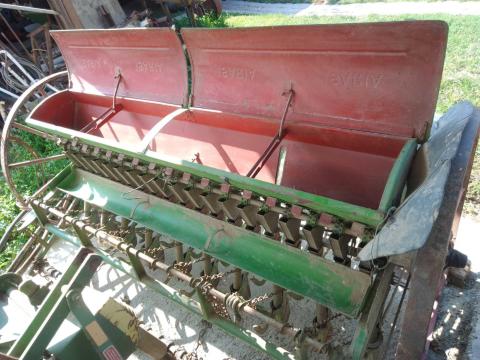 Isaria 19 soros gabona aprómag vetőgép repce lucerna Isaria 19 soros gabona aprómag vetőgép repce lucerna