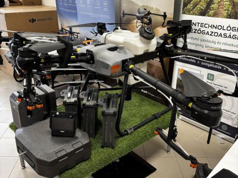 Extra kedvezményes bemutató dróncsomag – DJI Agras T30 kiállítási darab Extra kedvezményes bemutató dróncsomag – DJI Agras T30 kiállítási darab