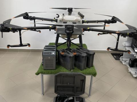 Extra kedvezményes használt drón – DJI Agras T30 drón Extra kedvezményes használt drón – DJI Agras T30 drón