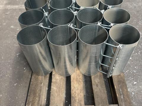 Horganyzott csőbilincs D200, 400 mm hosszú Horganyzott csőbilincs D200, 400 mm hosszú