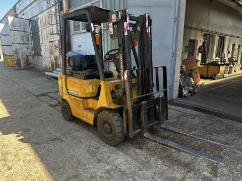 Caterpillar GP15K targonca 1,5 tonnás teherbírással Caterpillar GP15K targonca 1,5 tonnás teherbírással