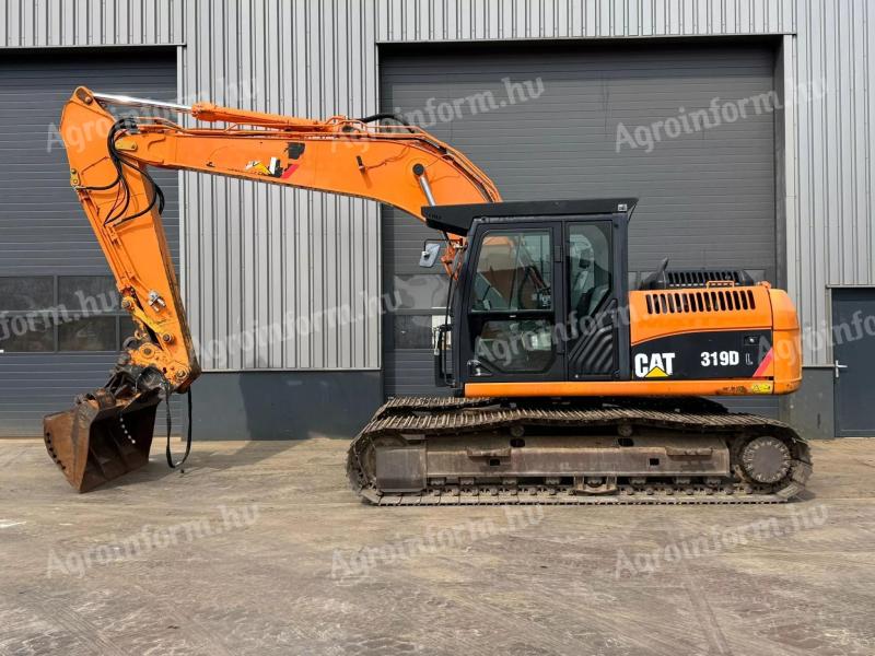 Caterpillar 319DL / 2011 / 11 567 üzemóra / Lízing 20%-tól