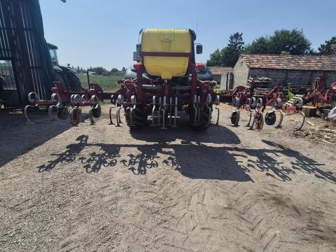 Kongskilde Vibro Crop kultivátor újszerű állapotban eladó Kongskilde Vibro Crop kultivátor újszerű állapotban eladó