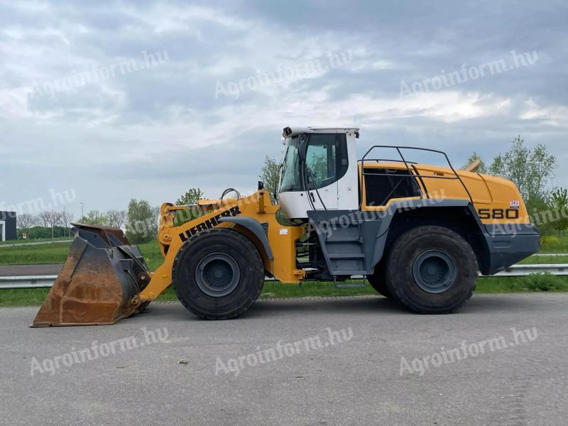 Liebherr L580 / 2015 / 11 200 üzemóra / Lízing 20%-tól