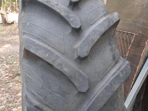 Eladó Taurus 18.4R38 mezőgazdasági gumiabroncsok Eladó Taurus 18.4R38 mezőgazdasági gumiabroncsok