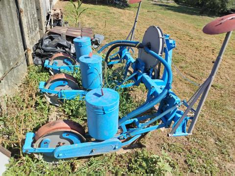 Kukorica és napraforgó SPC szemenkénti vetőgép eladó