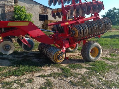 Vaderstad carrier Vaderstad carrier