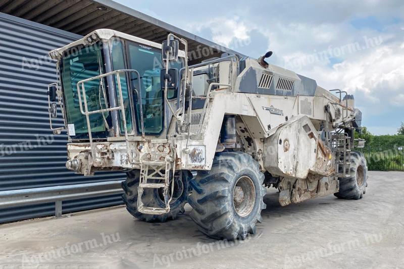 Wirtgen WR 240 / 2013 / 9360 üzemóra / Lízing 20%-tól