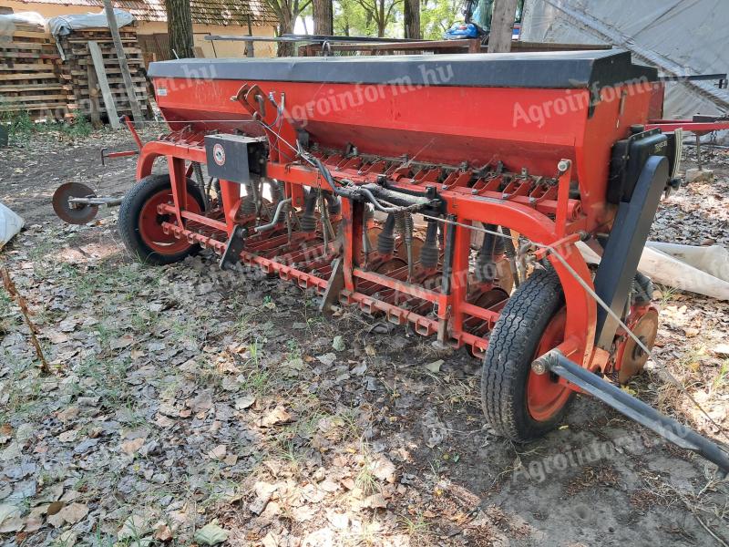 Carraro Texas 90 típusú gabonavetőgép eladó