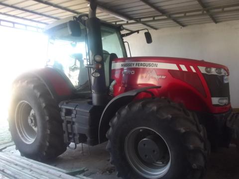 Műszakilag jó állapotban lévő Massey Ferguson 8670 eladó Műszakilag jó állapotban lévő Massey Ferguson 8670 eladó