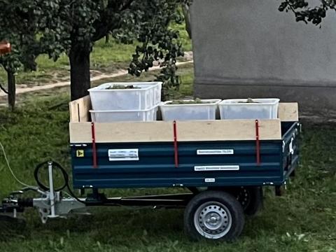 Eladó Bagodi BP-1000 R pótkocsi hibátlan állapotban, ráfutófékes, billenthető, magasítókkal Eladó Bagodi BP-1000 R pótkocsi hibátlan állapotban, ráfutófékes, billenthető, magasítókkal