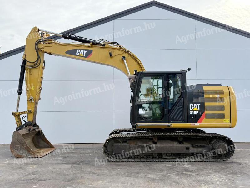 Caterpillar 318FL / 2017 / 7 687 üzemóra / Lízing 20%-tól