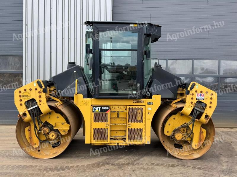 Caterpillar CD54B / 2015 / 4044 üzemóra / Lízing 20%-tól