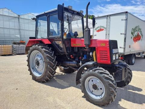 Eladó MTZ 820 traktor, újszerű állapotban Eladó MTZ 820 traktor, újszerű állapotban