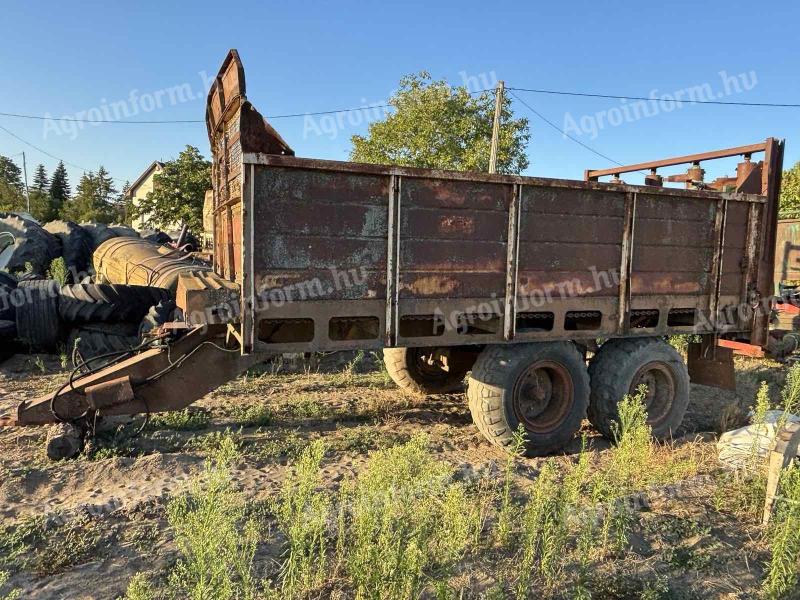 T088 tornádó trágyaszóró