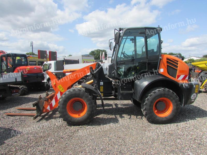 Komatsu WA 100 M-7 / 2015 / 2812 üzemóra / Lízing 20%-tól