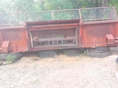 Eladó oros vágóasztal 6013