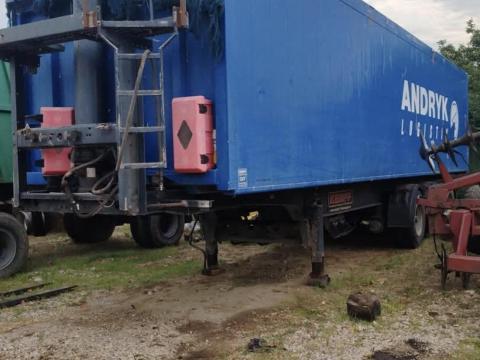 Kempf 55 m³ nyerges hátrabillencs pótkocsi eladó Kempf 55 m³ nyerges hátrabillencs pótkocsi eladó