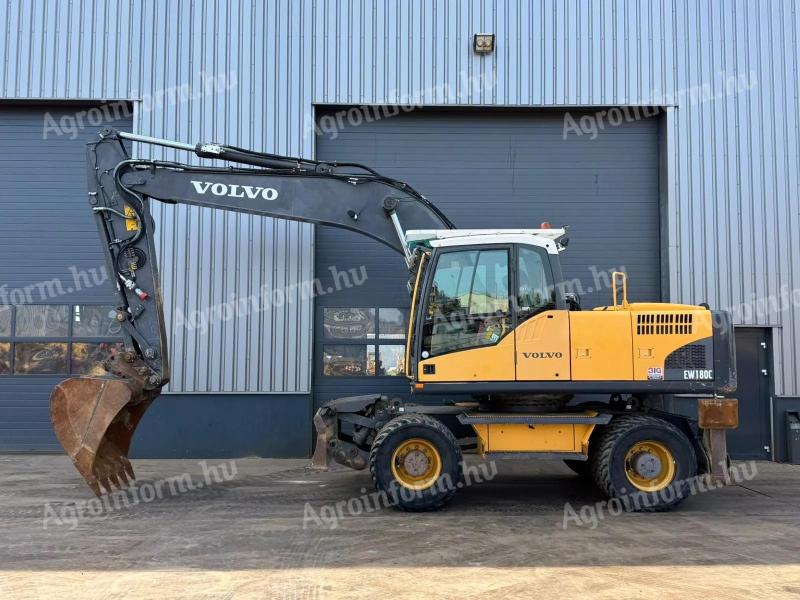 Volvo EW180C / 2011 / 16 882 üzemóra / Lízing 20%-tól