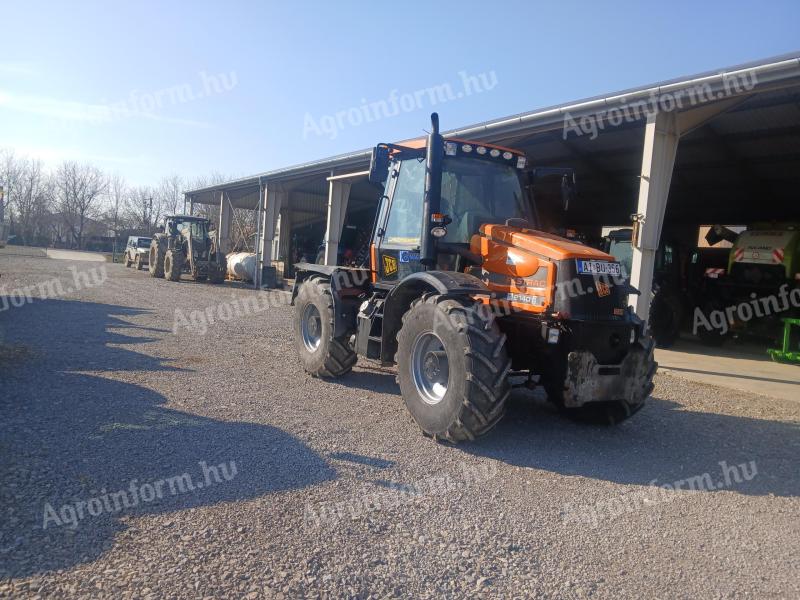 JCB Fastrac 2140 traktor eladó jó állapotban, tulajdonostól