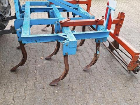 Gruber eladó – 2,5 m munkaszélességű közép-mély talajlazító Gruber eladó – 2,5 m munkaszélességű közép-mély talajlazító