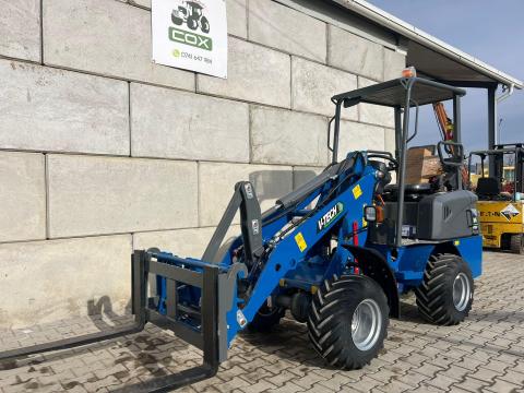 V-TECH 606 csuklós elektromos rakodó | 1100 kg emelési kapacitás | Kanál, villa, gyorscsatlakozó | Új + Videó V-TECH 606 csuklós elektromos rakodó | 1100 kg emelési kapacitás | Kanál, villa, gyorscsatlakozó | Új + Videó