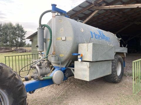 Meprozet PN70 szippantó eladó – 7500 literes horganyzott tartály, kifogástalan állapotban Meprozet PN70 szippantó eladó – 7500 literes horganyzott tartály, kifogástalan állapotban