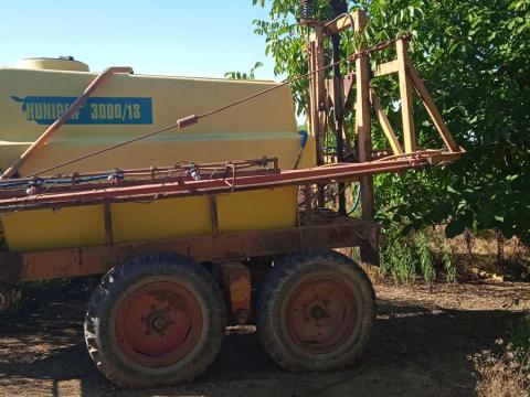 Huniper 3000/18 szántóföldi permetező eladó