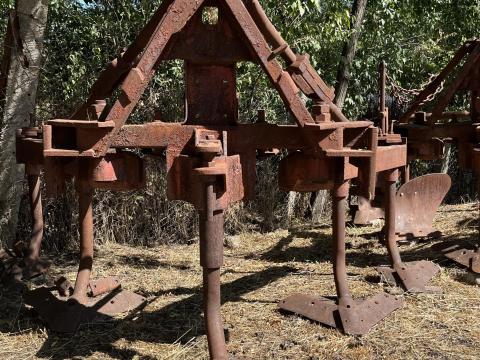 Eladó 5 késes altalajlazító Eladó 5 késes altalajlazító