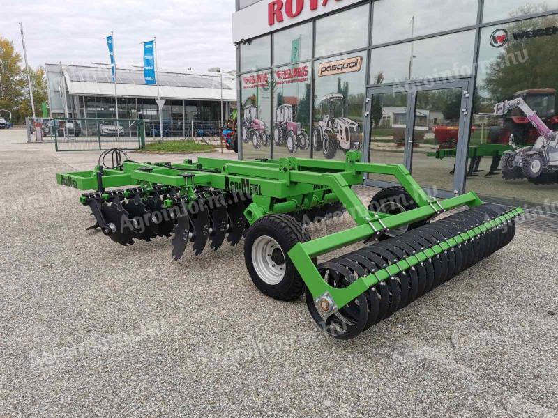 AGRIMETAL 2,8-M vontatott gruber ékgyűrűs hengerrel – ROYALTRAKTOR