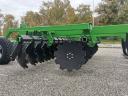 AGRIMETAL 2,8-M vontatott gruber ékgyűrűs hengerrel – ROYALTRAKTOR