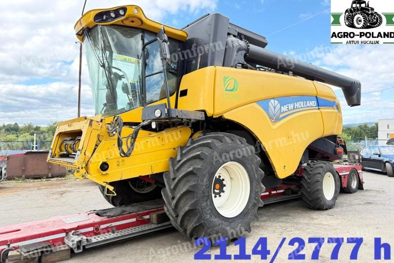 New Holland CX 6080 - 2114/2777 h - 2014 + Varifeed 6.09 m