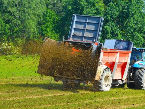 METAL-FACH N277 CERBERUS szervestrágyaszóró - ROYAL TRAKTOR METAL-FACH N277 CERBERUS szervestrágyaszóró - ROYAL TRAKTOR