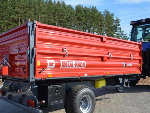 METAL-FACH T957 5t mezőgazdasági pótkocsi – Royal Traktor METAL-FACH T957 5t mezőgazdasági pótkocsi – Royal Traktor