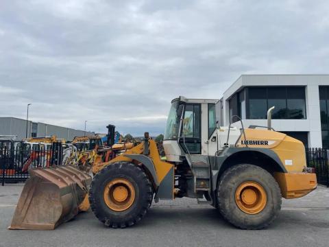 Liebherr L544 / 2001 / 22 366 üzemóra / Lízing 20%-tól Liebherr L544 / 2001 / 22 366 üzemóra / Lízing 20%-tól