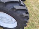 Mtz 820 traktor Blackbull homlokrakodóval eladó
