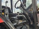Mtz 820 traktor Blackbull homlokrakodóval eladó