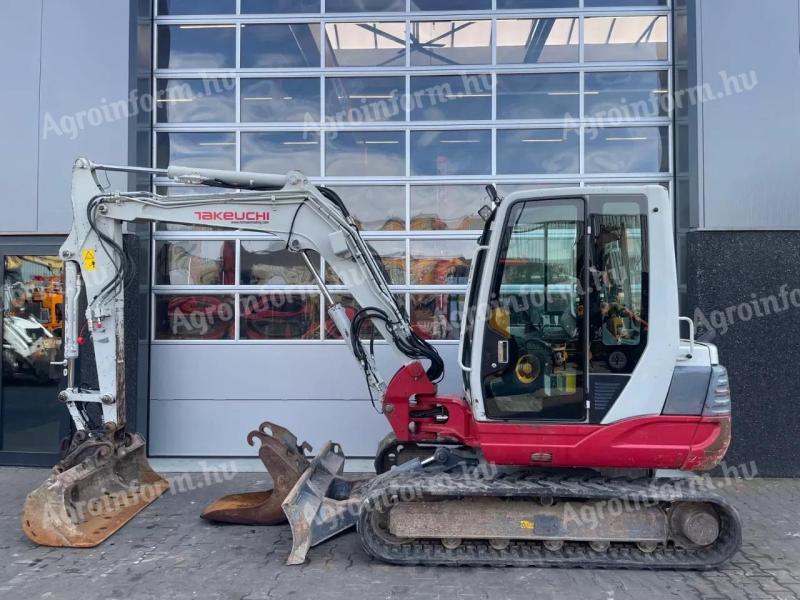 Takeuchi TB250 / 2017 / 4 931 üzemóra / Lízing 20%-tól