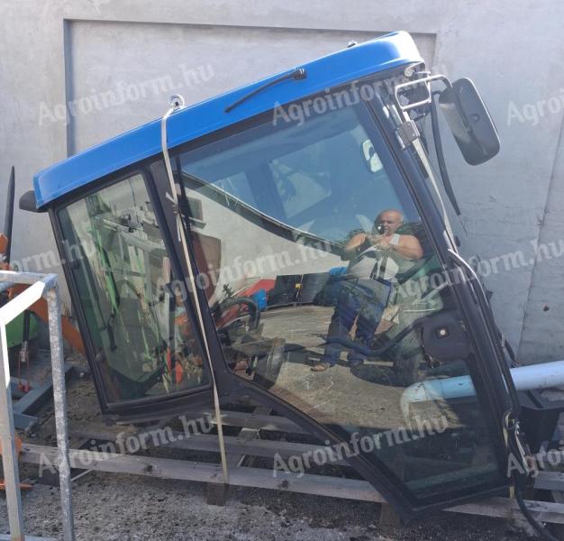 Solis 50 LE traktor panorámás kabin eladó